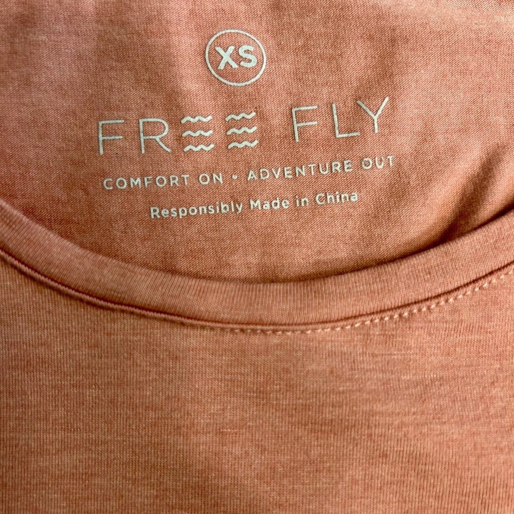 Free Fly Woman’s Current Tee in Heather Light Sangria, size XS - Picture 3 of 3